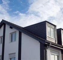 Neuwertige 3 Zimmer DG-Wohnung inkl. Einbauküche - Grevenbroich