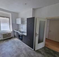 MG Venn: 3 Zimmer + Küche + Diele + Tageslichtbad mit Wanne - Mönchengladbach Nord