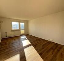 Neu saniert 4 RW in Neuplanitz + 1 Zimmer geschenkt! - Zwickau