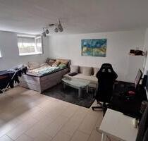Helle 1 Zimmer KB Souterrain-Wohnung mit guter Verkehrsanbindung - Griesheim