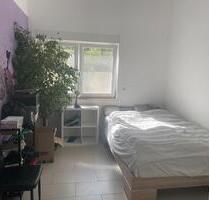 Helles Zimmer mit eigenem Bad - 600,00 EUR Kaltmiete, ca.  12,00 m² in Worms (PLZ: 67547)