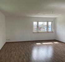 Schöne 5 Zimmer Wohnung in ruhiger Lage - Buchbach