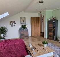 helle ruhige 2,5 Zimmer Wohnung DG mit Gartennutzung Ginseldorf - Marburg Cappel