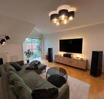 Helle 4-Zimmer DG Wohnung in Altdorf ab November 25