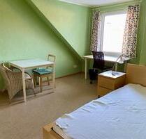 Möblierte Zimmer für Studenten - 340,00 EUR Kaltmiete, ca.  15,00 m² in Mayen (PLZ: 56727)
