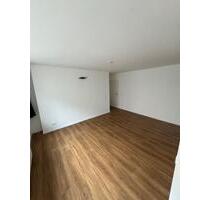 Helles, großes (25qm) WG-Zimmer in top Stuttgart Süd Lage!