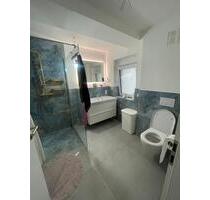 1 Zimmer Appartment im Haus - 900,00 EUR Kaltmiete, ca.  45,00 m² in Wöllstadt (PLZ: 61206)