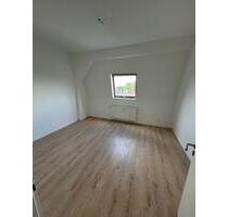 Tolle sanierte 4-Zimmer Wohnung im 3. OG - Duisburg Rheinhausen