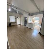 2- Zimmer Dachgeschoss Wohnung - 620,00 EUR Kaltmiete, in Gummersbach (PLZ: 51645) Berstig Süd