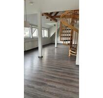 2,5 Zimmer Maisonette Whg. 110qm Obergeschoss mit Balkon und EBK - Rodenberg