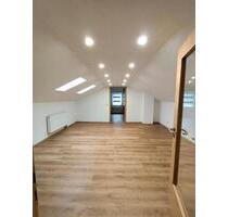 Zweizimmer Wohnung DG frisch renoviert Aistaig - Oberndorf am Neckar