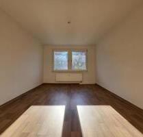 Saniert + 1 Zimmer mit Duschbad+ Einzug sofort - Bitterfeld-Wolfen