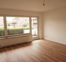 Erstbezug nach Renovierung: 2-Zimmer EG mit Balkon & Einbauküche - Rheine Altenrheine