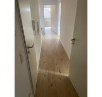 Vermieten 3 Zimmer DG-Wohnung ab 1.11. in 73765 Neuhausen - Neuhausen auf den Fildern