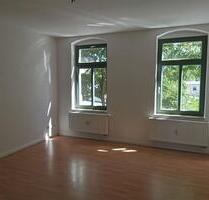 *Wunderschöne 2-Zimmer mit Wannenbad, Laminat, EBK und Balkon in guter Lage!* - Chemnitz Bernsdorf