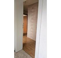 3 Zimmer Dachwohnung - 780,00 EUR Kaltmiete, ca.  68,00 m² in Neustadt an der Weinstraße (PLZ: 67433)
