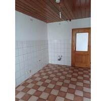 4-Zimmer ca. 110qm Altbau ab 1.10.2025 mit PKW-Stellplatz - Vilsbiburg