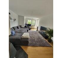 Sehr schöne 3,5-Zimmer Wohnung mit Balkon sowie Garagenstellplatz - Neuenstadt am Kocher
