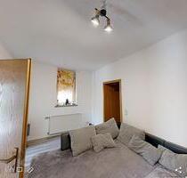 Wunderschöne, helle und renovierte 2-Zimmer Wohnung mit Küche - Coburg
