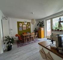 Sanierte 2-Zimmer plus Wohnküche ab 01.02 - Möbelübernahme möglich - Düsseldorf Oberbilk