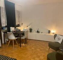 WG Zimmer mit Balkon - Haus mit Gartenbenützung - München Sendling-Westpark