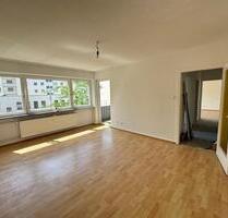 *Offenbach* 2-Zimmer Wohnung mit EBK + Balkon - Offenbach am Main Hafen