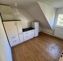 *Offenbach*- DG - 2-Zimmer Wohnung mit EBK - Offenbach am Main Buchrain