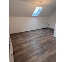 Schöne 2-Zimmer Dachgeschosswohnung zu vermieten - Selb