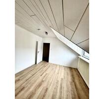 Freies WG-Zimmer für Dame 2er-WG in zentraler Lage Braunschweigs