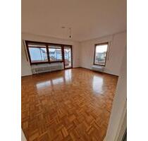 4 Zimmer Wohnung in Weingarten - 1.200,00 EUR Kaltmiete, ca.  130,00 m² in Weingarten (PLZ: 88250)