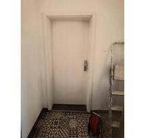 Schöne sanierte 3-Zimmer Altbauwohnung mit Küche u. Tageslichtbad - Oberhausen Borbeck