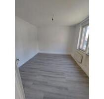 2 Zimmer Küche Bad - 400,00 EUR Kaltmiete, ca.  58,00 m² in Idar-Oberstein (PLZ: 55743)