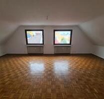 2 Zimmer Dachgeschoss Wohnung 800€ 62qm - Bergisch Gladbach