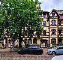 Stadtfeld Ost I 2 Zimmer I Balkon I Wohnküche mit Einbauküche I Tageslichtbad mit Wanne und Dusche - Magdeburg Nordwest