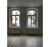 *1 Zimmer ab SOFORT* 210 € - 210,00 EUR Kaltmiete, ca.  38,00 m² in Plauen (PLZ: 08527) Altstadt