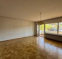Hochparterre 2-Zimmer Wohnung mit großem Balkon & PKW-Stellplatz - Wiesloch
