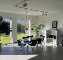 Hochwertige und moderne 4-Zimmer Wohnung mit Garten in Solingen