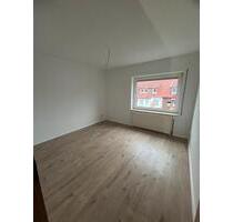 Moderne, frisch sanierte 4-Zimmer Wohnung mit Balkon - Lindhorst
