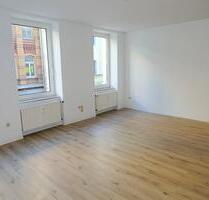 * mit Fahrstuhl * 4 Zimmer Wohnung im Zentrum von Zwickau zu vermieten !