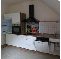 Renovierte Dachgeschoss 3 Zimmer EBK max. 3 Personen - Duisburg Mittelmeiderich