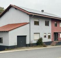 Geräumige 5-Zimmer Wohnung mit Terrasse in Billigheim! 130qm!