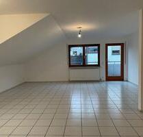 Schöne, helle 2 Zimmer Wohnung mit Balkon und Garage zu vermieten - Rudersberg