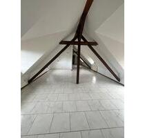 Großzügige 4-Raum-Wohnung mit Balkon WG geeignet - Erfurt Andreasvorstadt