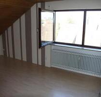 ab 1. Juni 3 Zimmer DG Wohnung WG PH Studenten zu vermieten - Schwäbisch Gmünd Bargau
