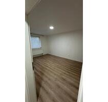 2 Zimmer Wohnung mit küche - 1.015,00 EUR Kaltmiete, ca.  55,00 m² in Köln (PLZ: 50767) Heimersdorf