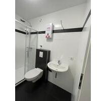 ### FRISCH RENOVIERTEKERNSANIERTE 1,5-Zimmer Wohnung ### - Duisburg Mittelmeiderich