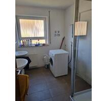 Großes Zimmer in 3-er-WG in Tübingen