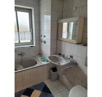 2-Zimmer Wohnung mit Balkon, 1. Stock in ScheuerMintraching