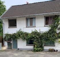 WG zimmer zu vermieten - 400,00 EUR Kaltmiete, ca.  10,00 m² in Bonn (PLZ: 53175) Friesdorf
