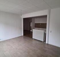 4,5-Zimmer Wohnung mit eigenem Eingang in ruhiger Wohngegend - Bottrop Boy